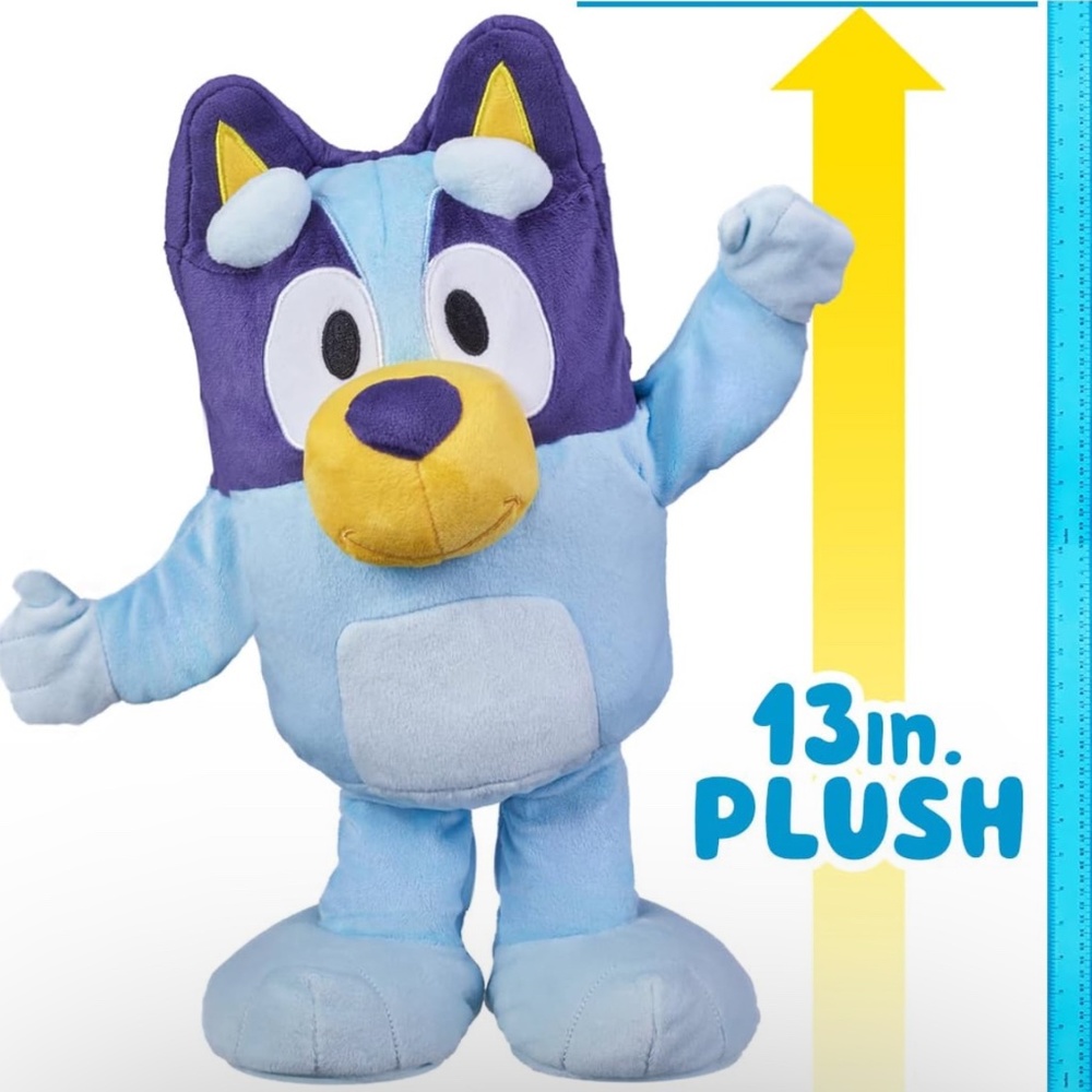 Bluey Dance and Play 14" Animated Plush | Over 55 Phrases and Songs, Multicolor